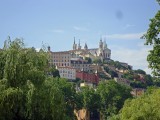 valence-01