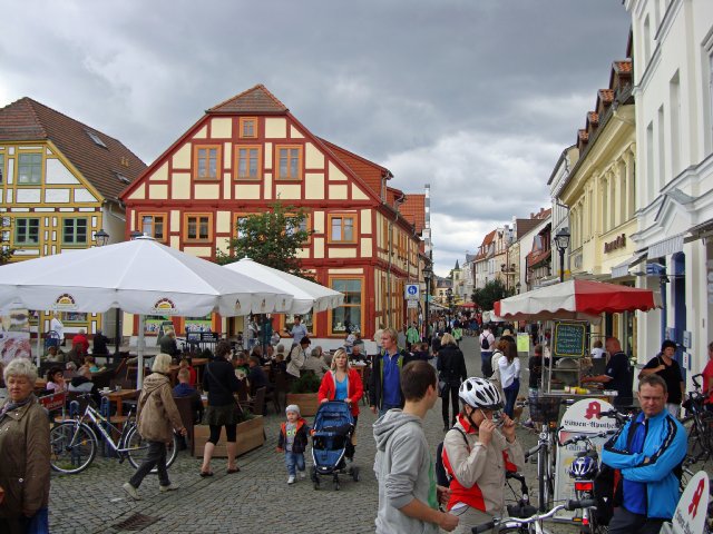 waren-10